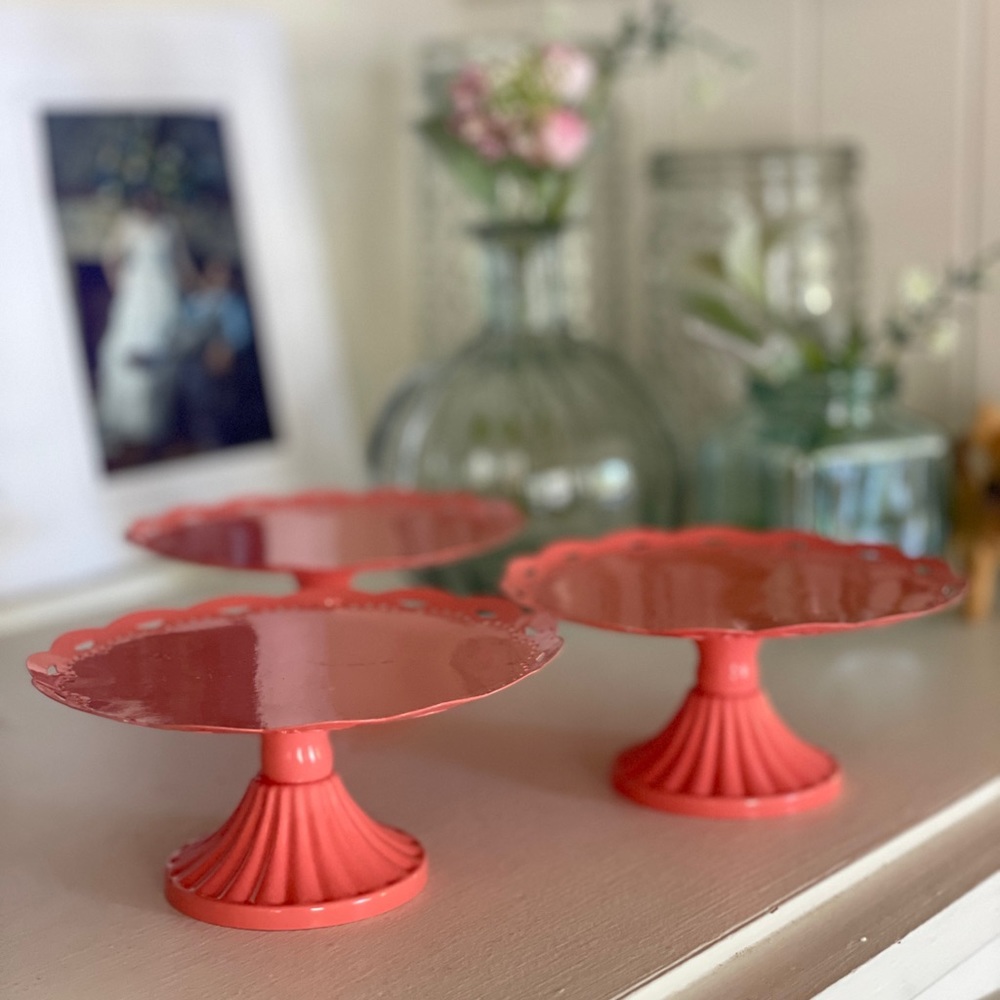 SALE!! THREE darling vintage-style pink metal cupcake stands. (rare!)